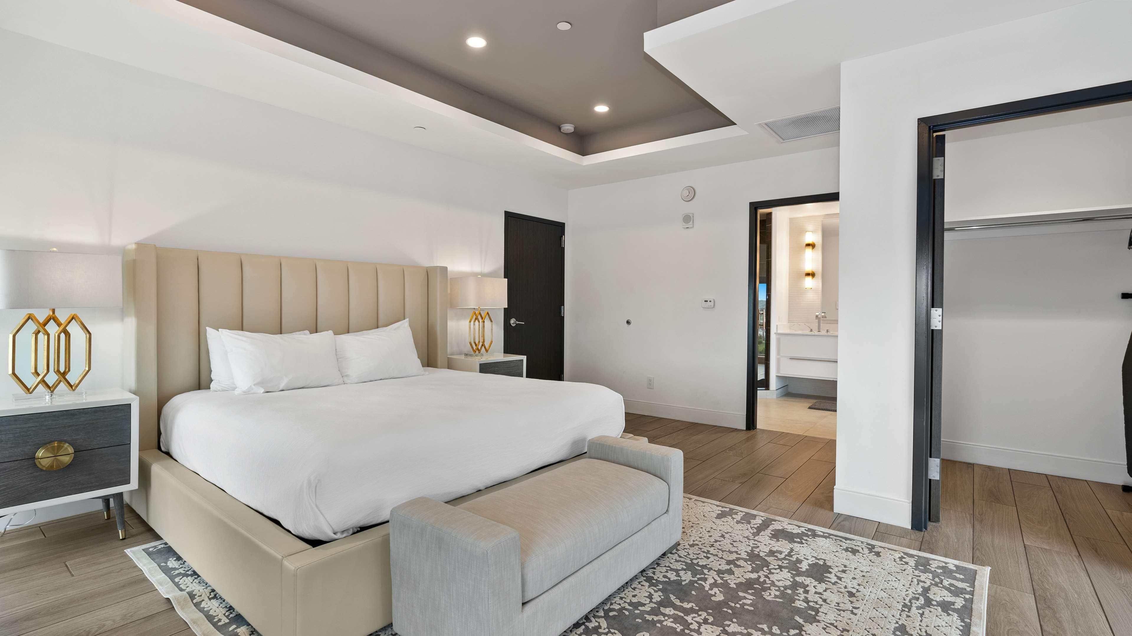 Embassy Suites By Hilton Knoxville Downtown Екстериор снимка