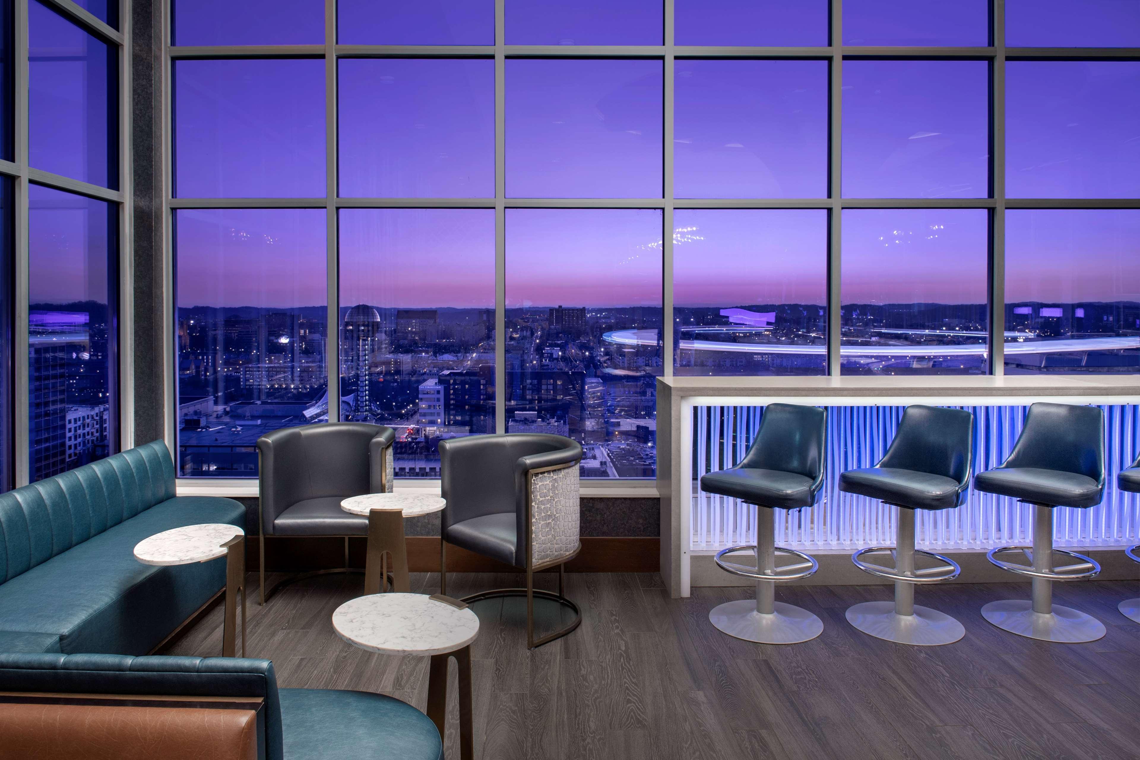 Embassy Suites By Hilton Knoxville Downtown Екстериор снимка