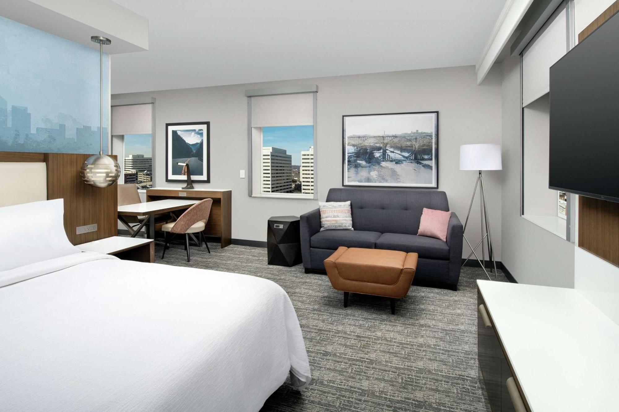 Embassy Suites By Hilton Knoxville Downtown Екстериор снимка