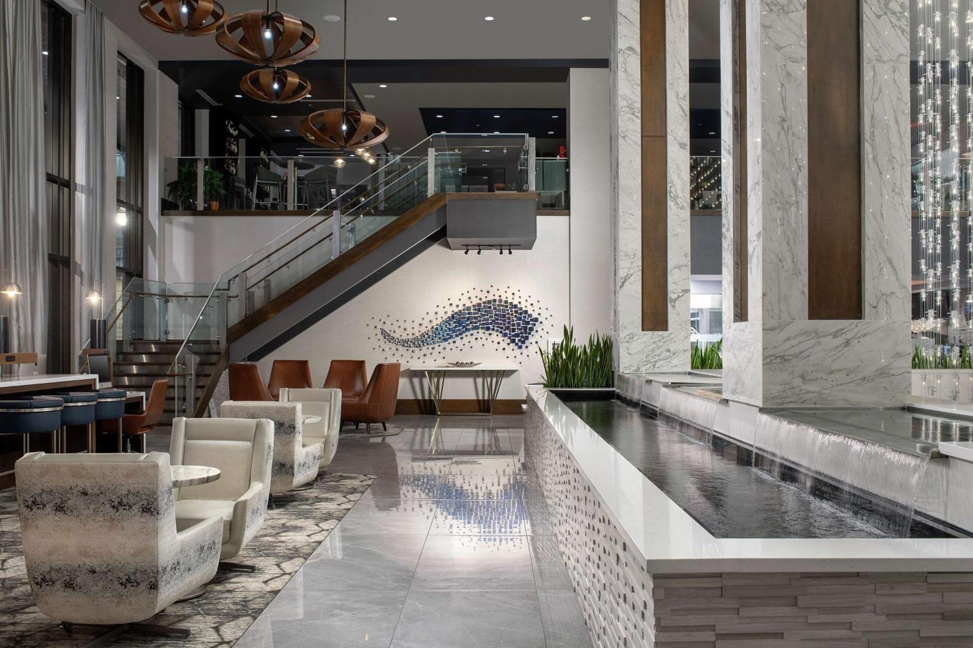 Embassy Suites By Hilton Knoxville Downtown Екстериор снимка