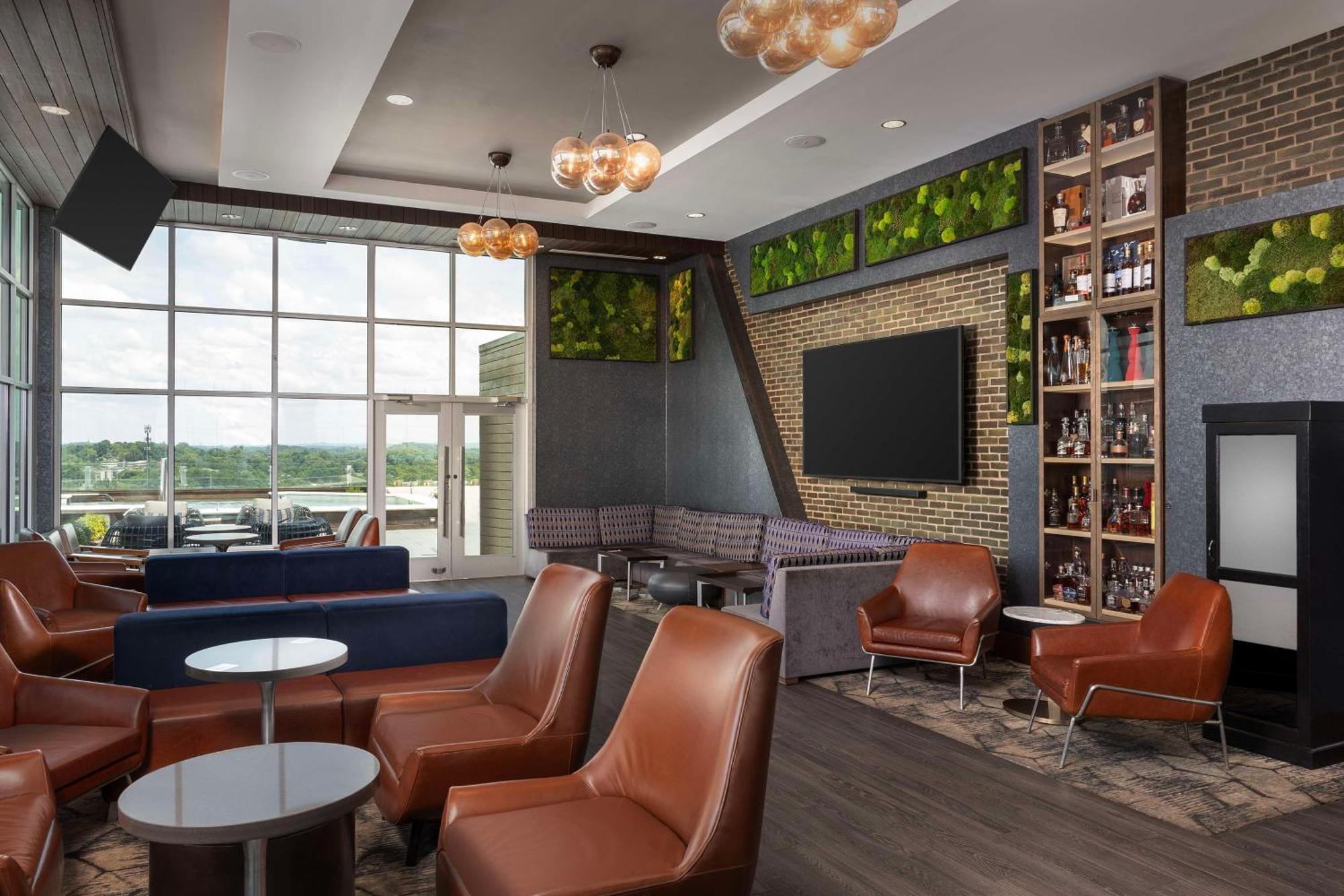 Embassy Suites By Hilton Knoxville Downtown Екстериор снимка